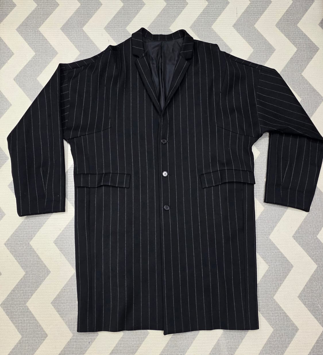 준지 핀스트라이프 오버핏 울 롱코트 46 (정가 139만원) 상품이미지1