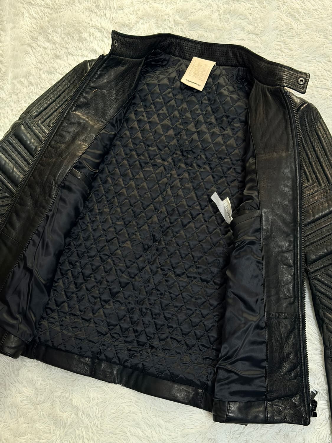 WOOYOUNGMI 솔리드옴므 기하학 입체 퀼팅 램스킨 레더 자켓 상품이미지9