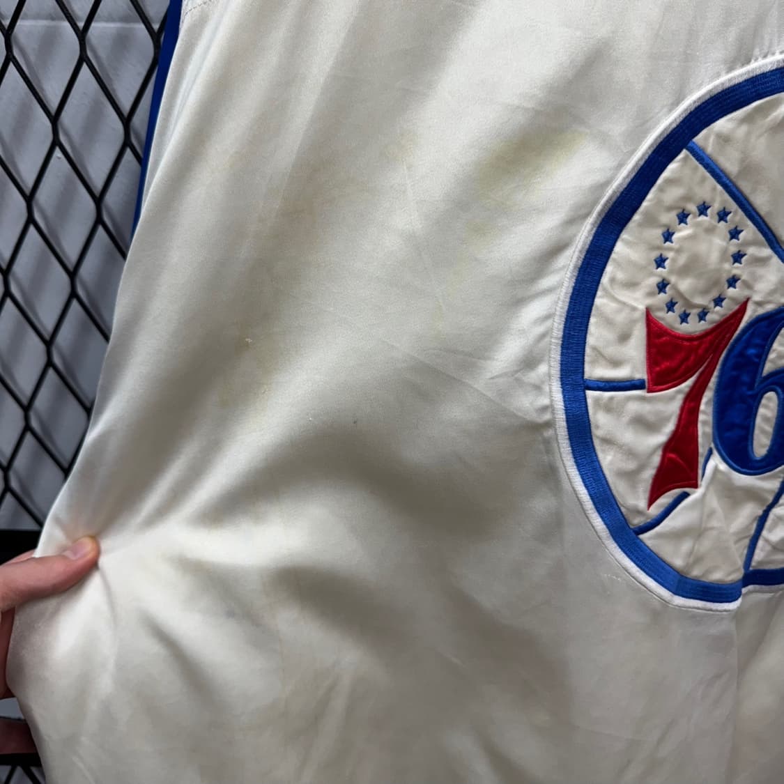 NBA X G-lll 칼뱅크 나일론 스타디움 자켓 빅로고 디테일 화이트 상품이미지9