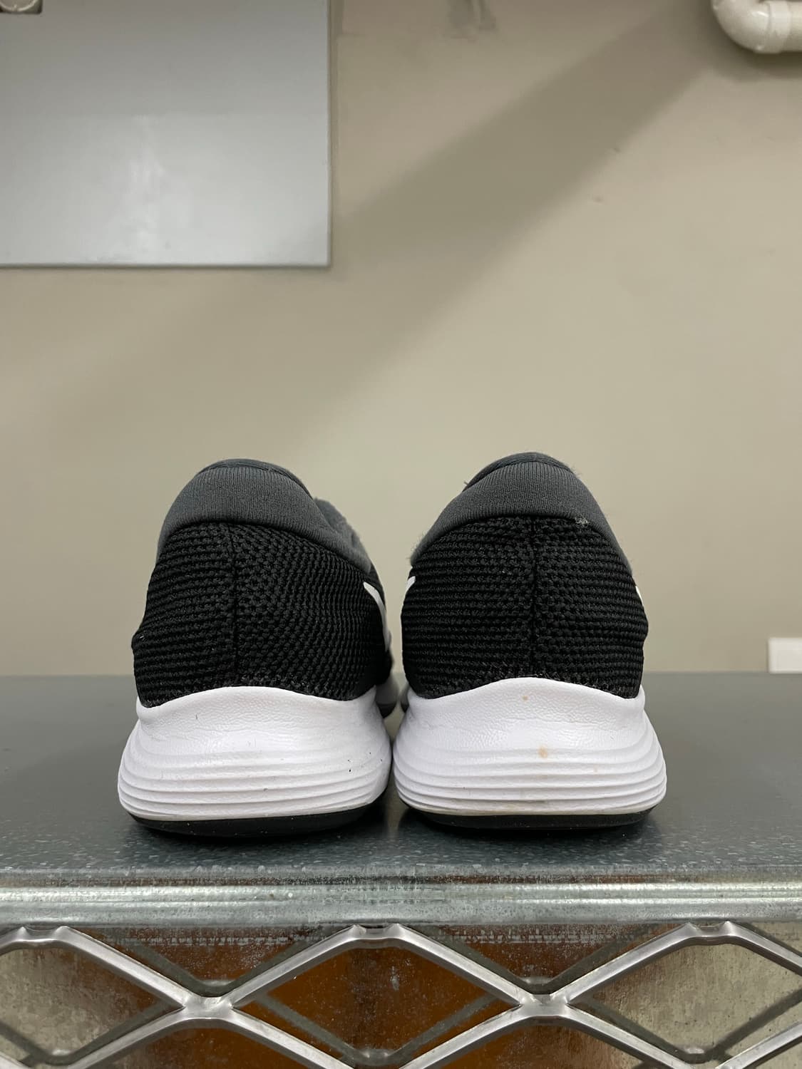 나이키 레볼루션 4 블랙 270 상품이미지3