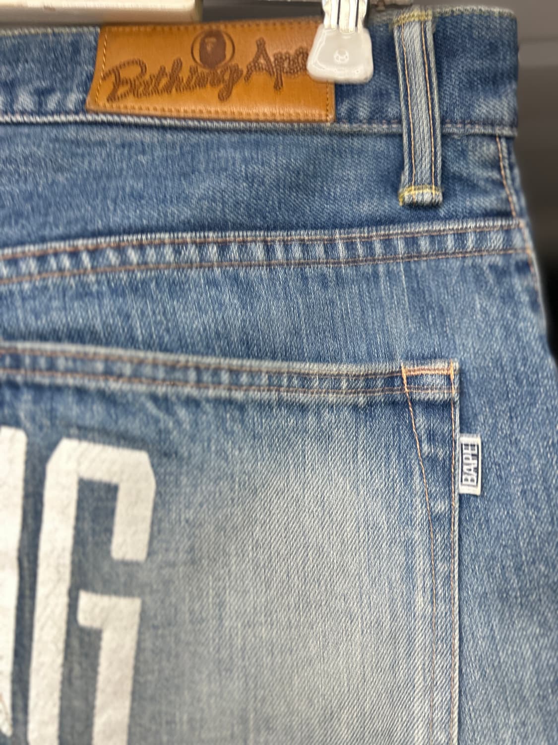 BAPE 베이프 백 레터링 데님 쇼츠 XL 상품이미지3