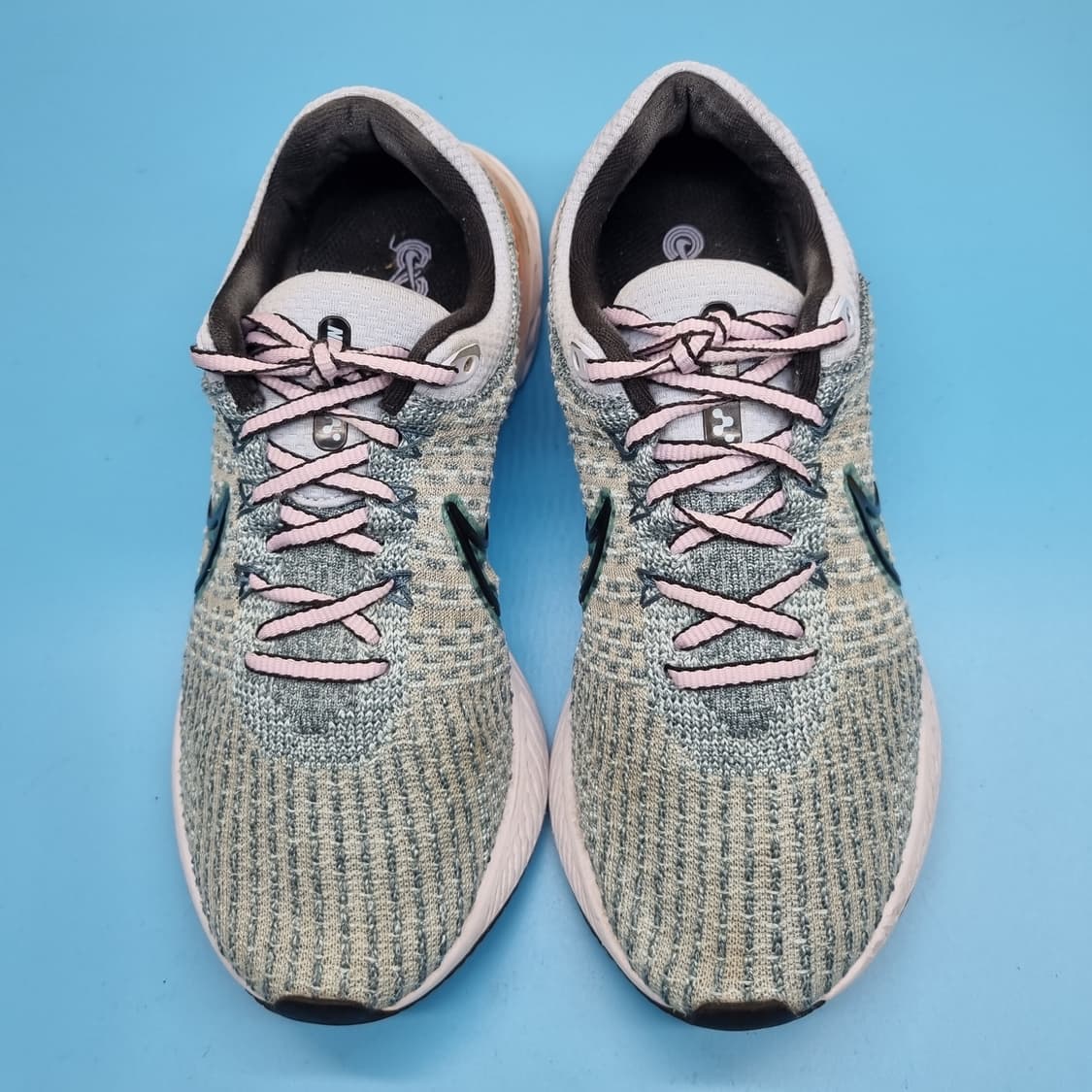 나이키 리액트 인피니티런 플라이니트3 235 상품이미지2