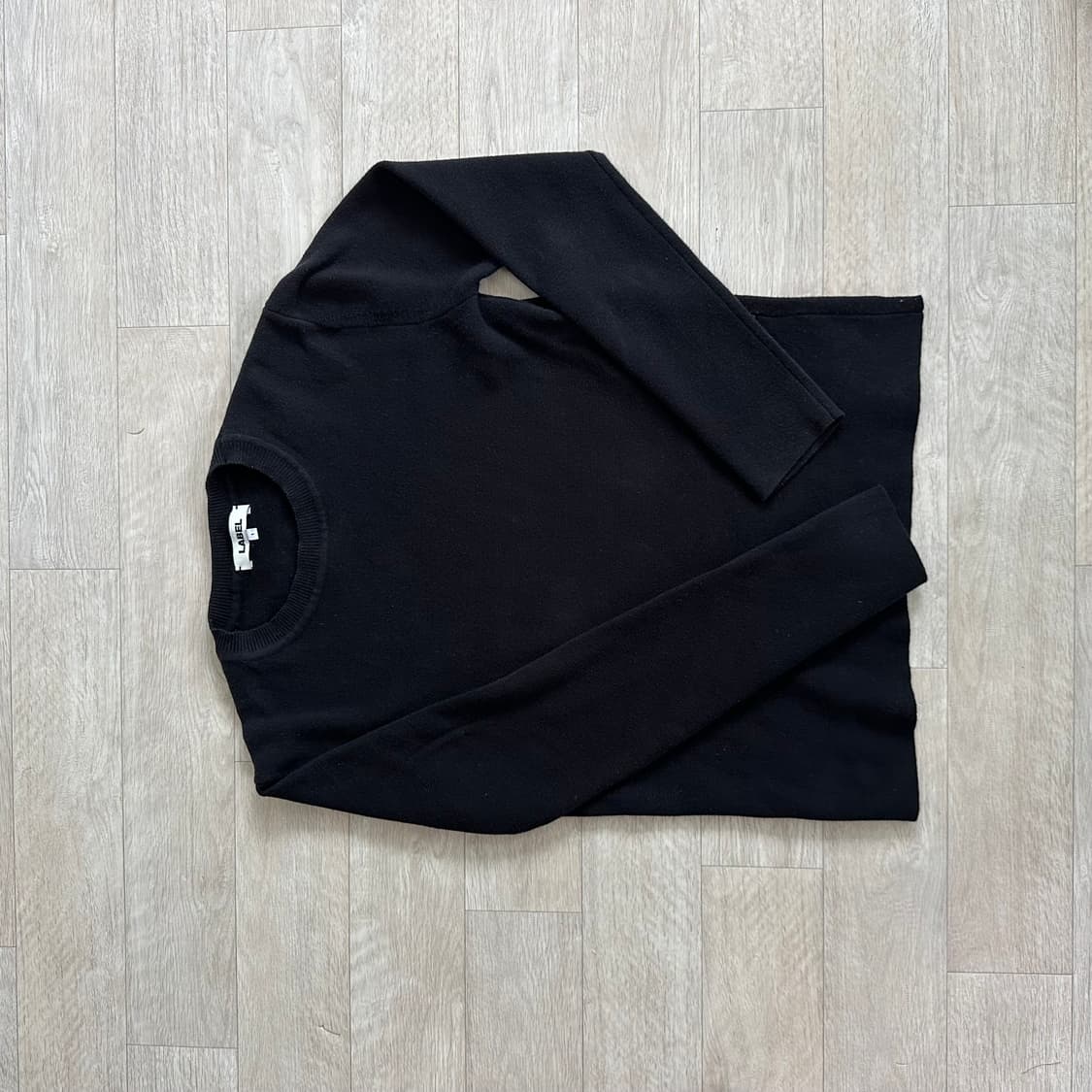 1 라벨아카이브 긴팔 블랙 티셔츠 상품이미지2