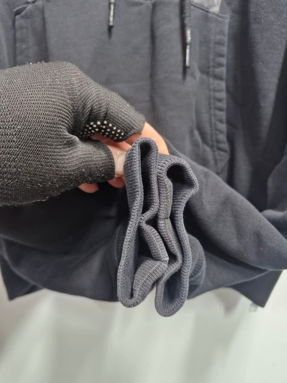 95M (20FW) 오프화이트 카라바조 페인팅 후드티 블랙 상품이미지4