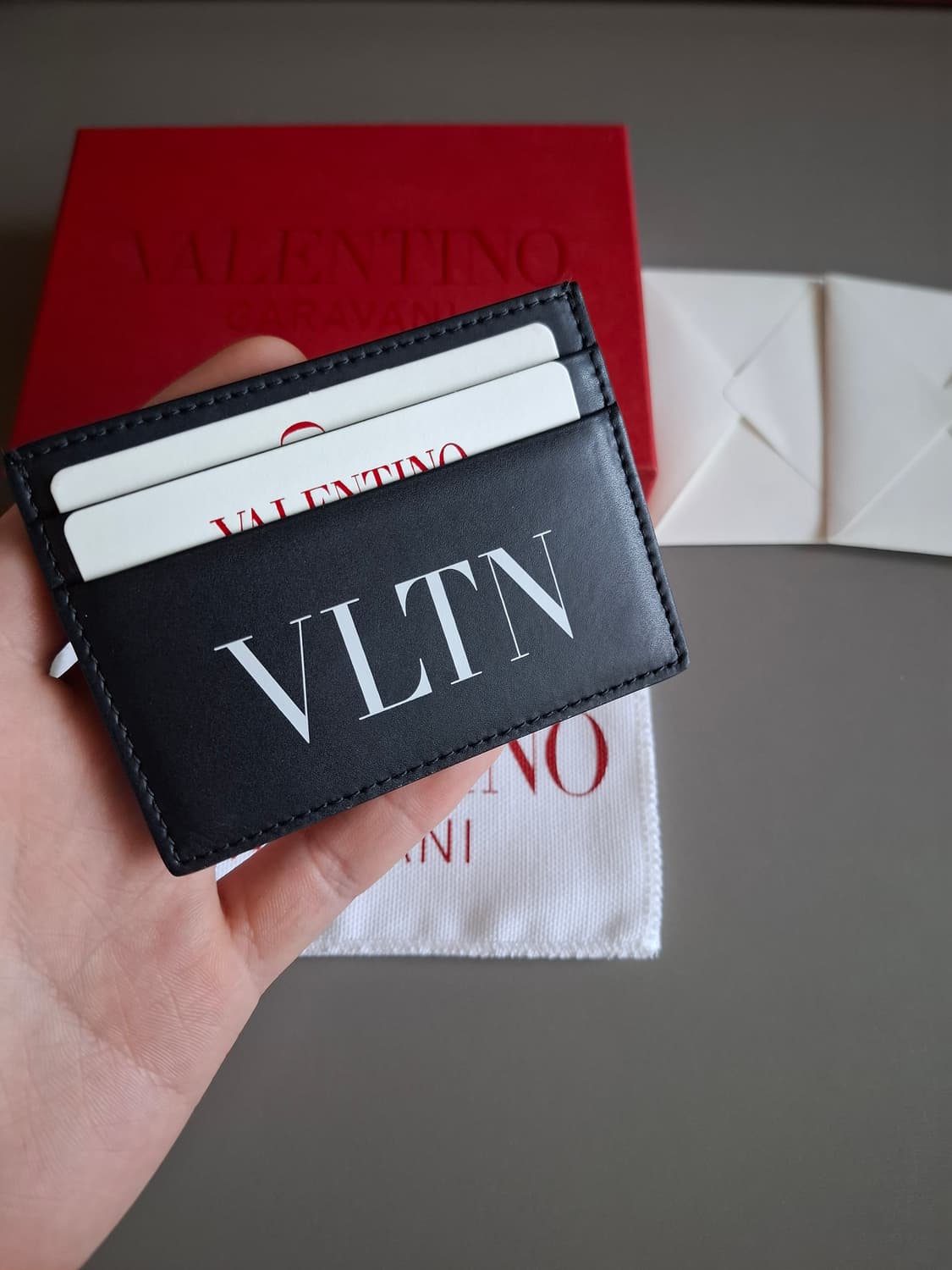 발렌티노 VLTN 블랙 카드지갑 상품이미지2