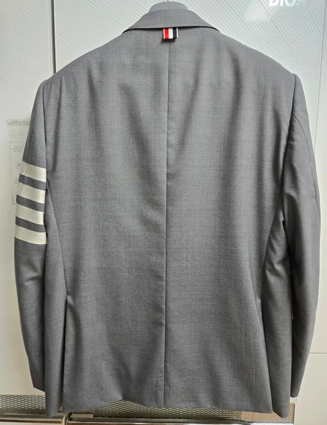 톰브라운 24fw 플레인위브 정장셋업(3/1/정품) 상품이미지4