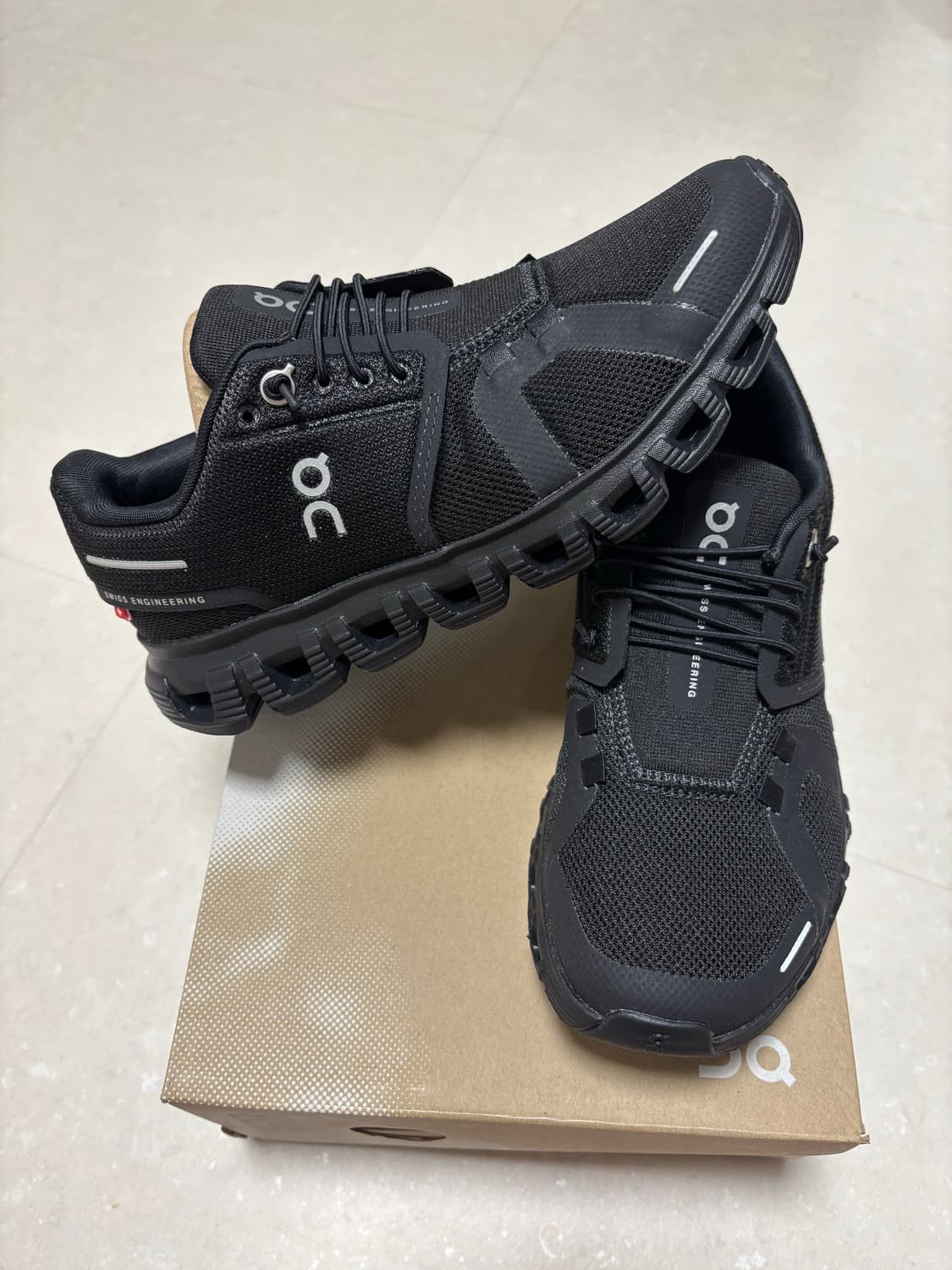 온러닝 클라우드6 225 상품이미지1