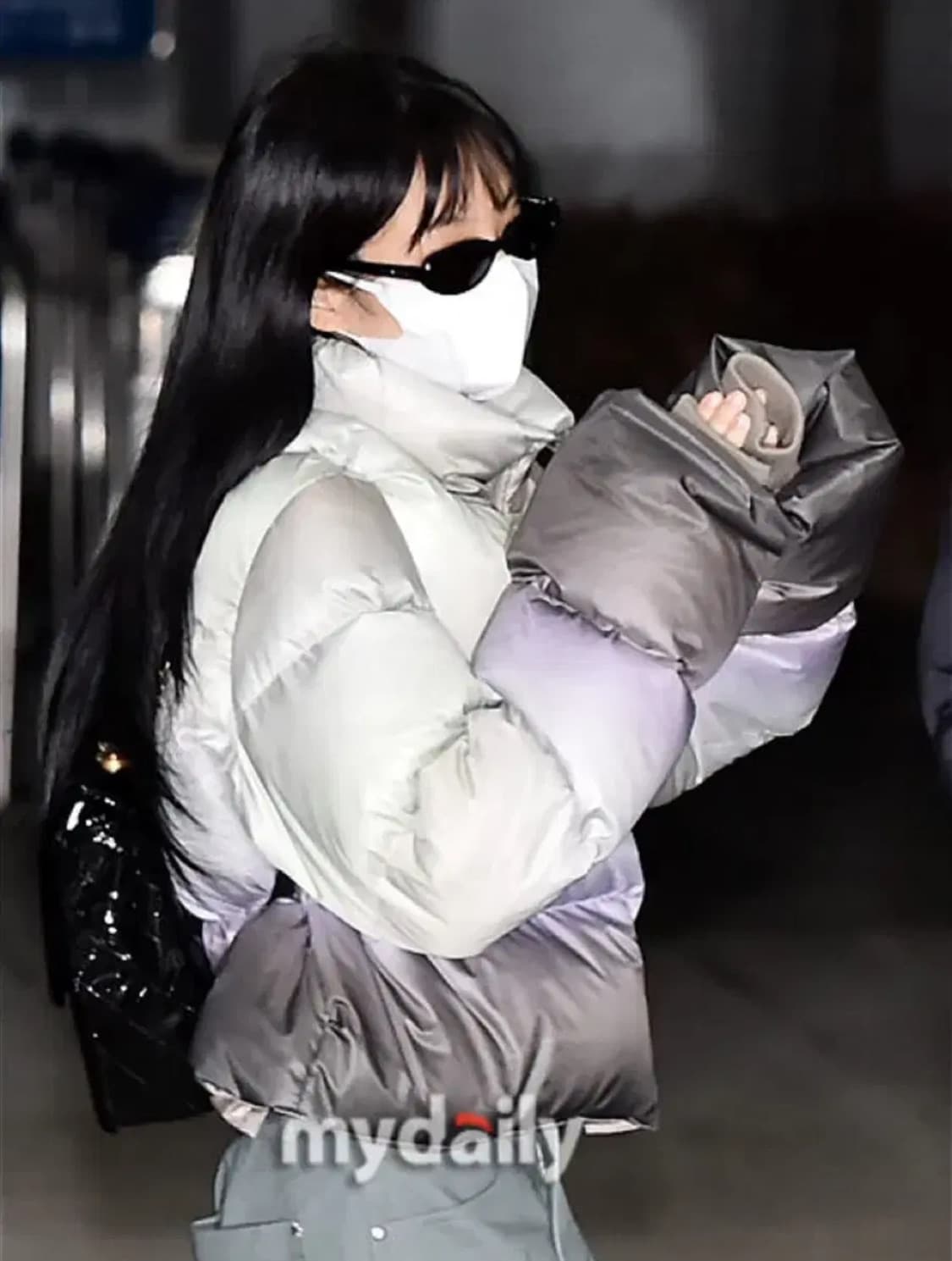 오픈와이와이 제니패딩 옴브레 리버시블 푸퍼 상품이미지1
