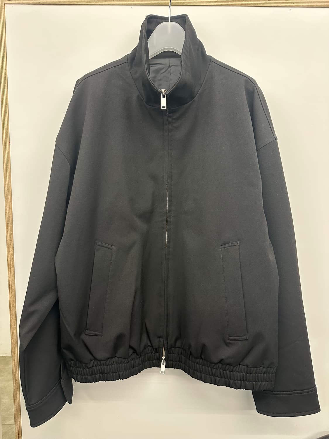 무탠다드 하이넥 미니멀 블루종(블랙) 상품이미지1