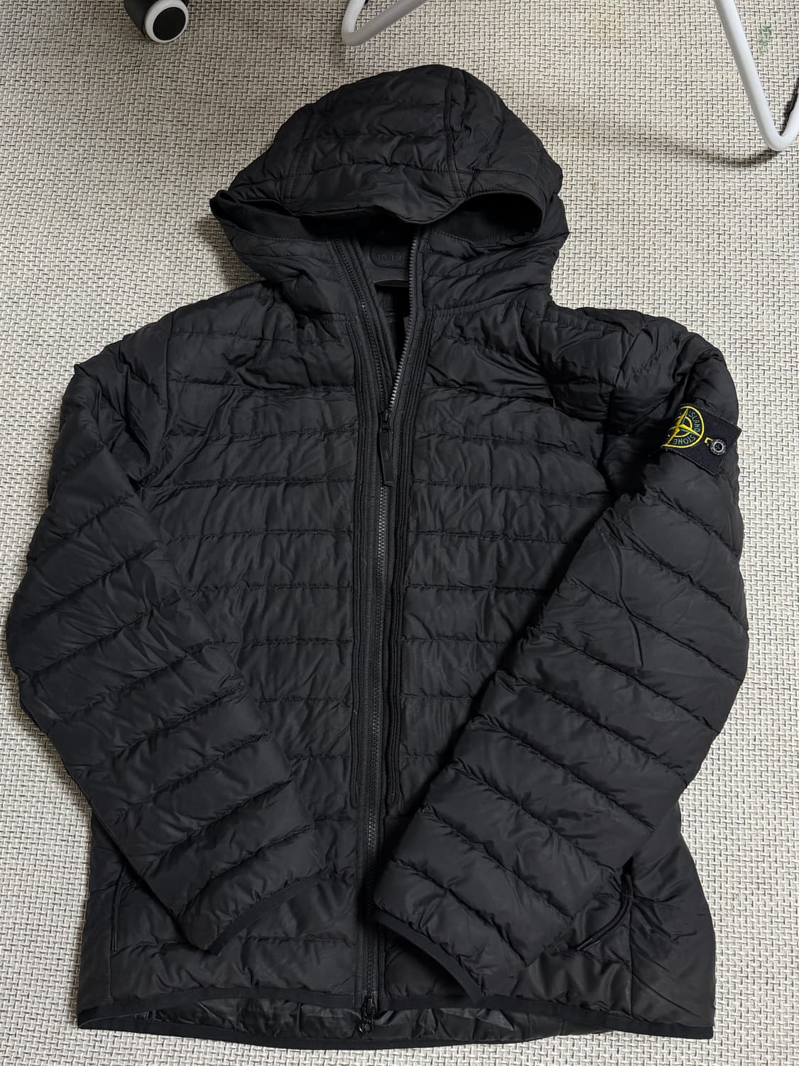 급처 백화점판 스톤아일랜드 경량패딩 L사이즈 상품이미지1