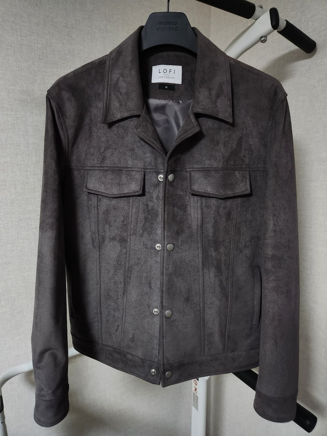 로파이 스웨이드 트러커 챠콜색상 xl사이즈 팝니다. 상품이미지1