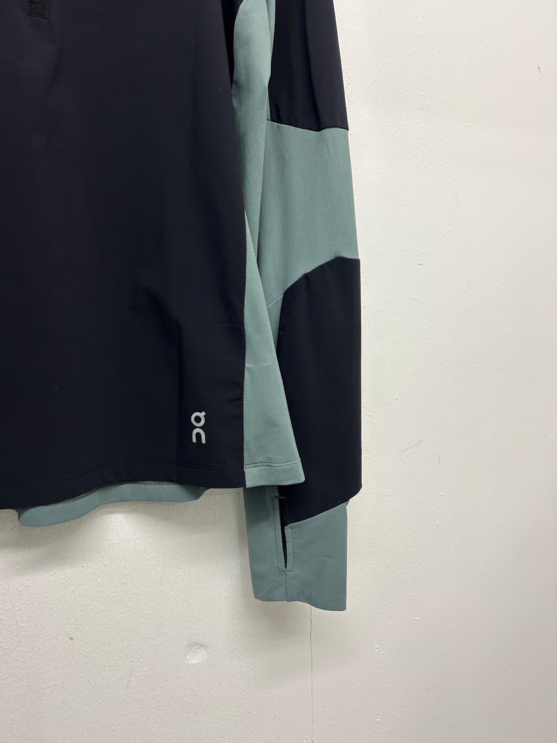 On Running 온러닝 트레일 반집업 롱슬리브 상품이미지3