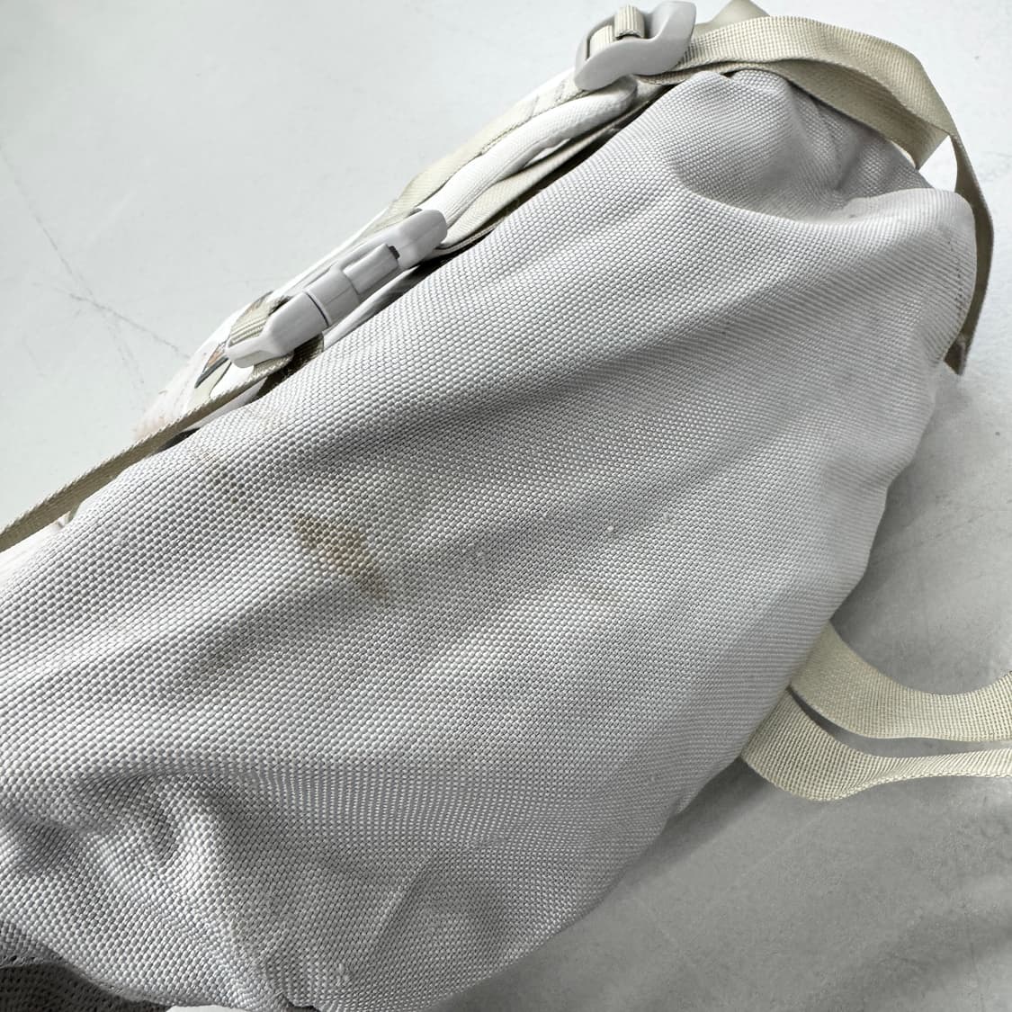 노스페이스 고프코어 울프그레이 테크니컬 백팩 상품이미지8