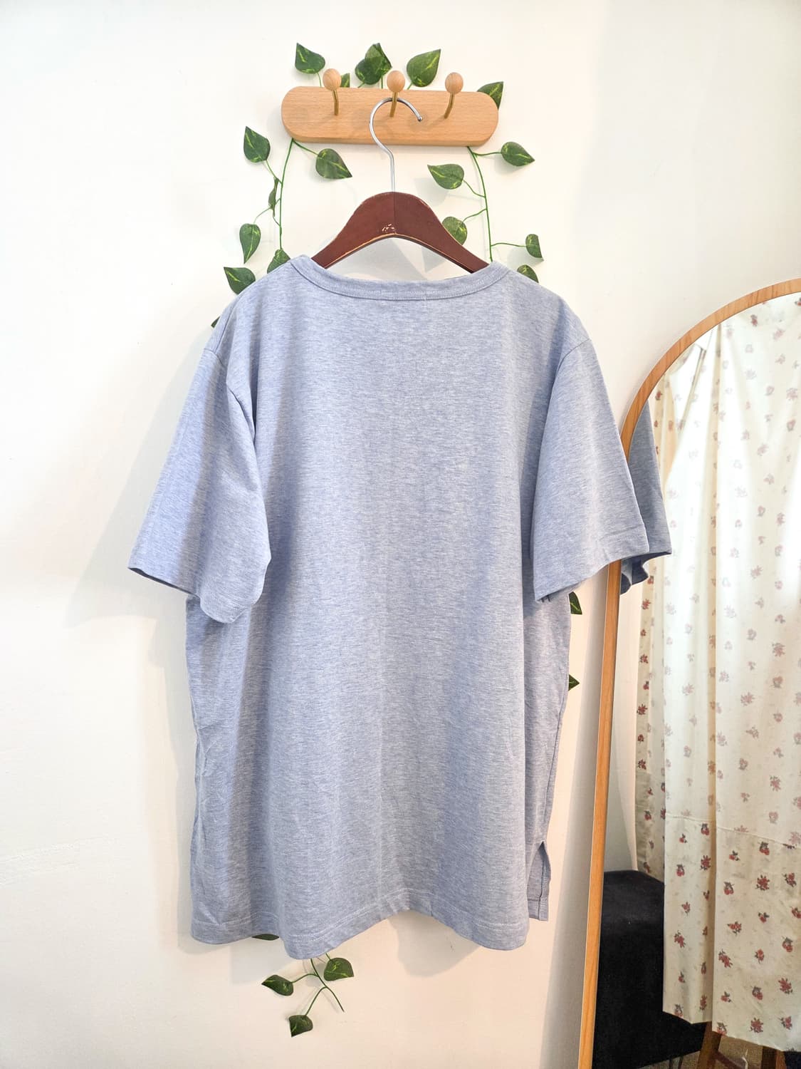 패치 디테일 반팔 티셔츠 [빅사이즈] 상품이미지4