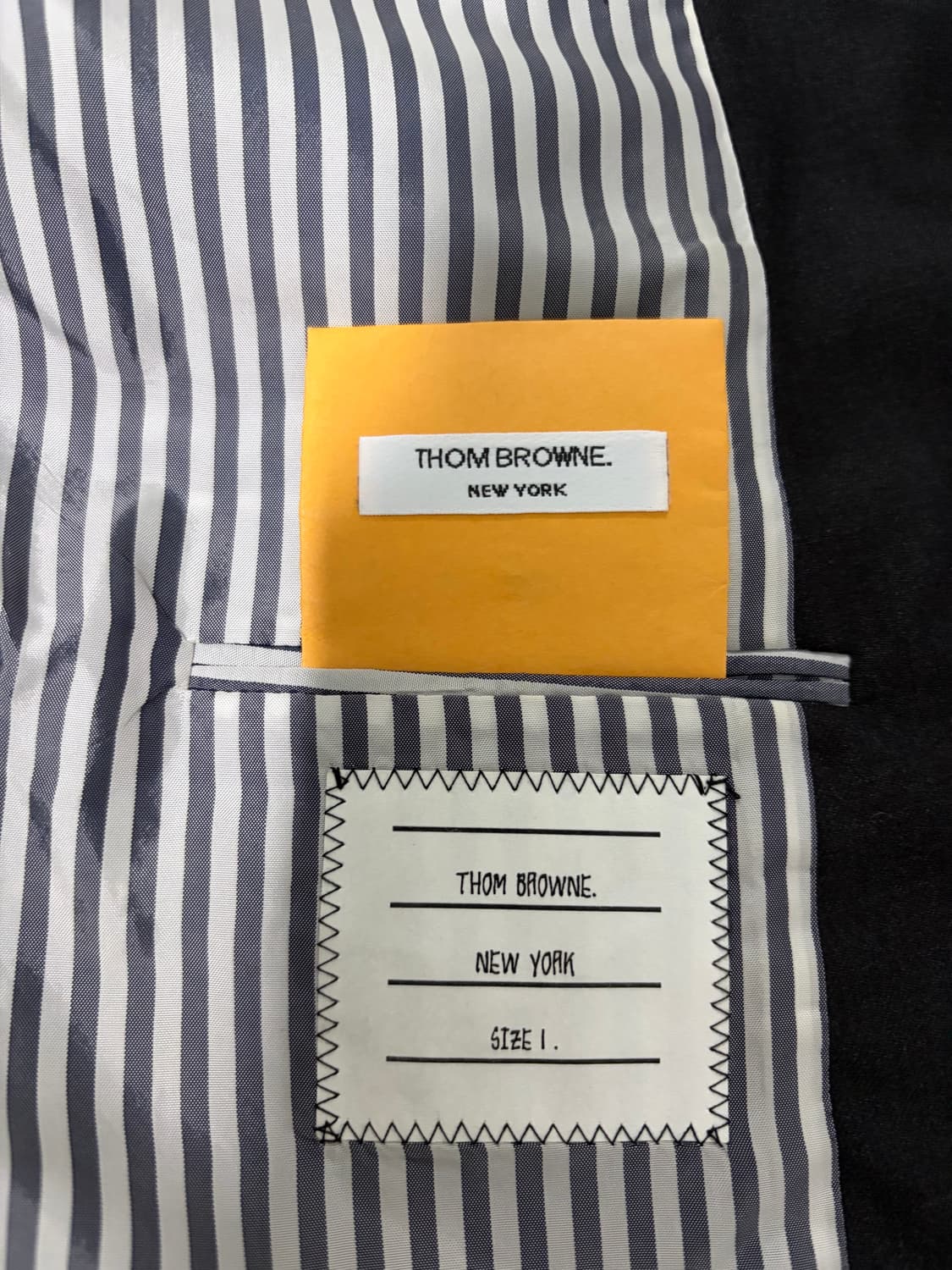 톰브라운 클래식 수트 셋업 차콜 1사이즈 상품이미지6