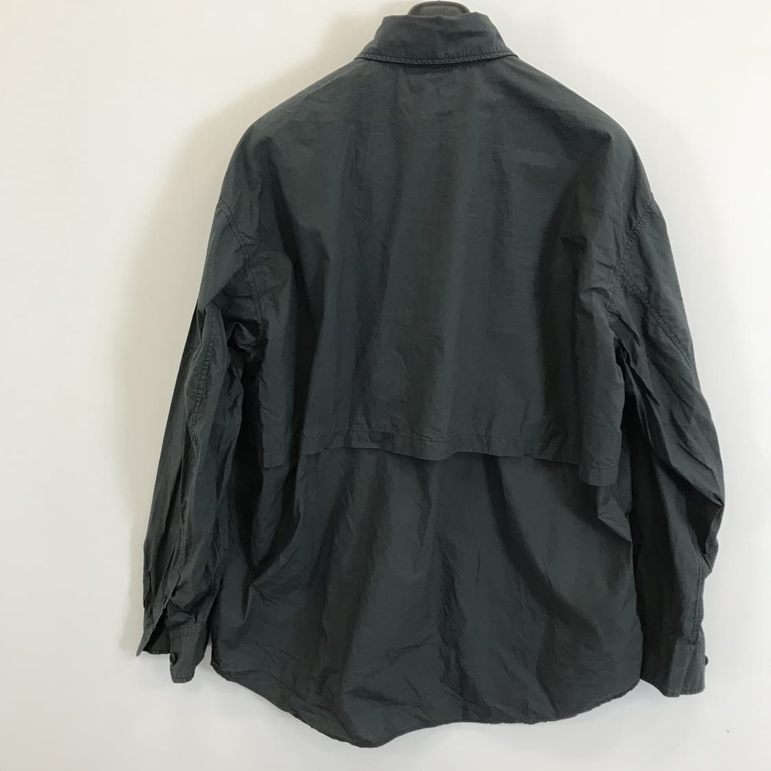 유니클로U 유틸리티 오버셔츠 차콜 [L] 상품이미지3