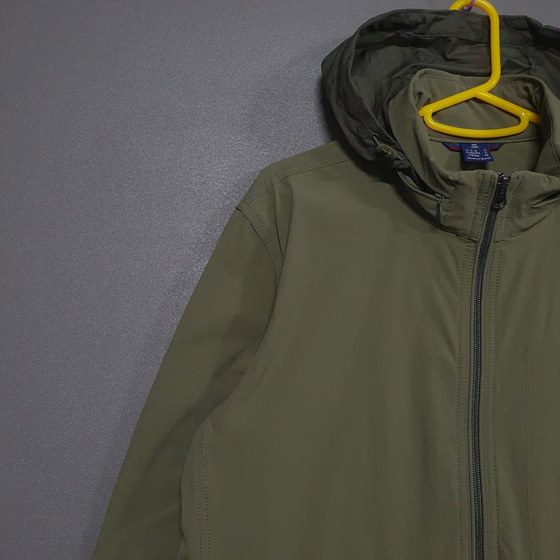 95 (M) 몽벨 신형 방풍 경량 후드 바람막이 미라지 자켓 카키 상품이미지3