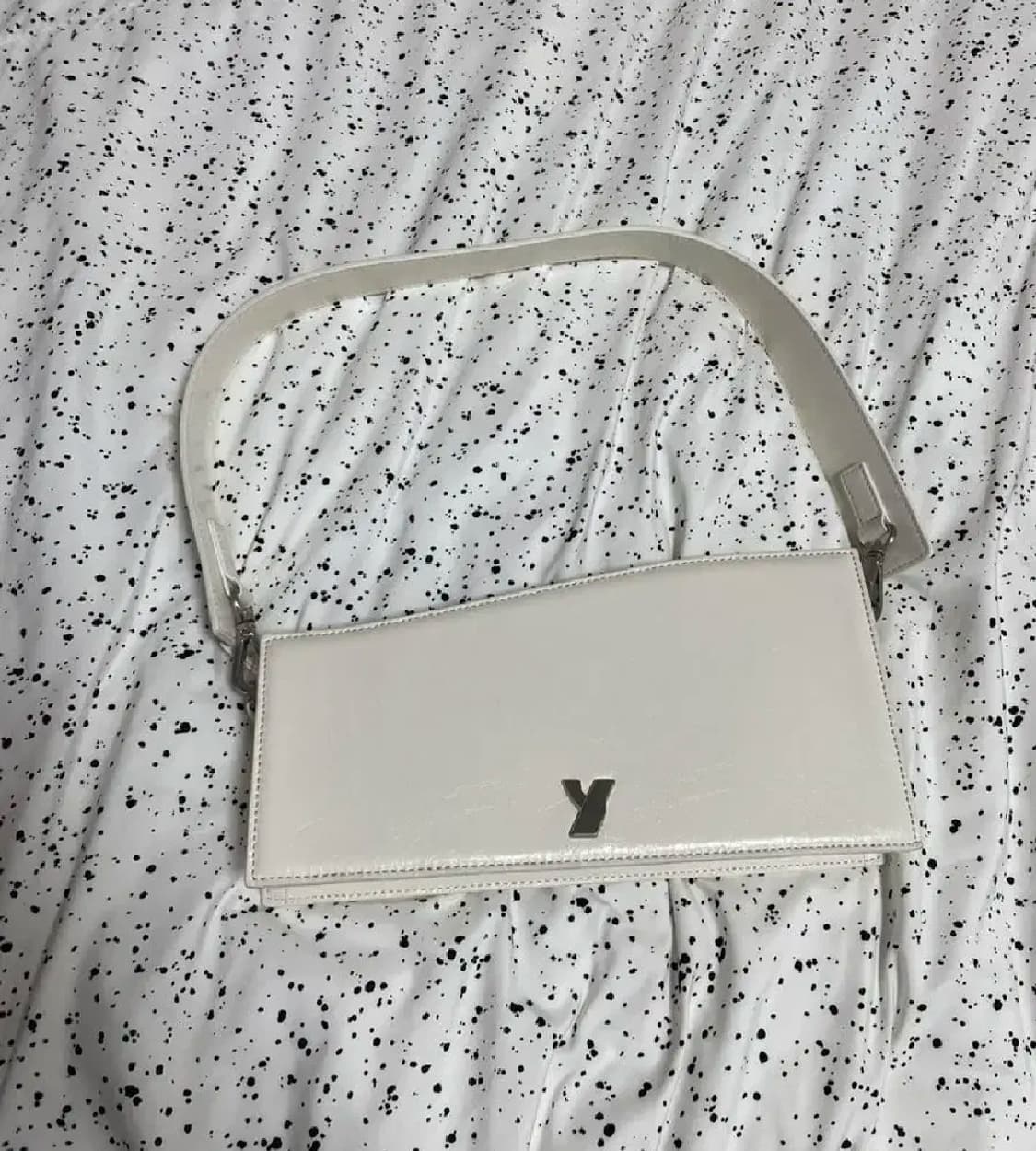 정가 189,000원) 유즈 YUSE 웨이브 숄더백 아이보리 상품이미지8