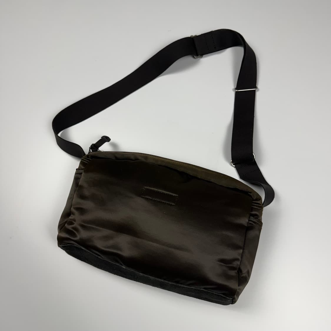 요시다포터 페이드 숄더백 다크브라운 상품이미지3