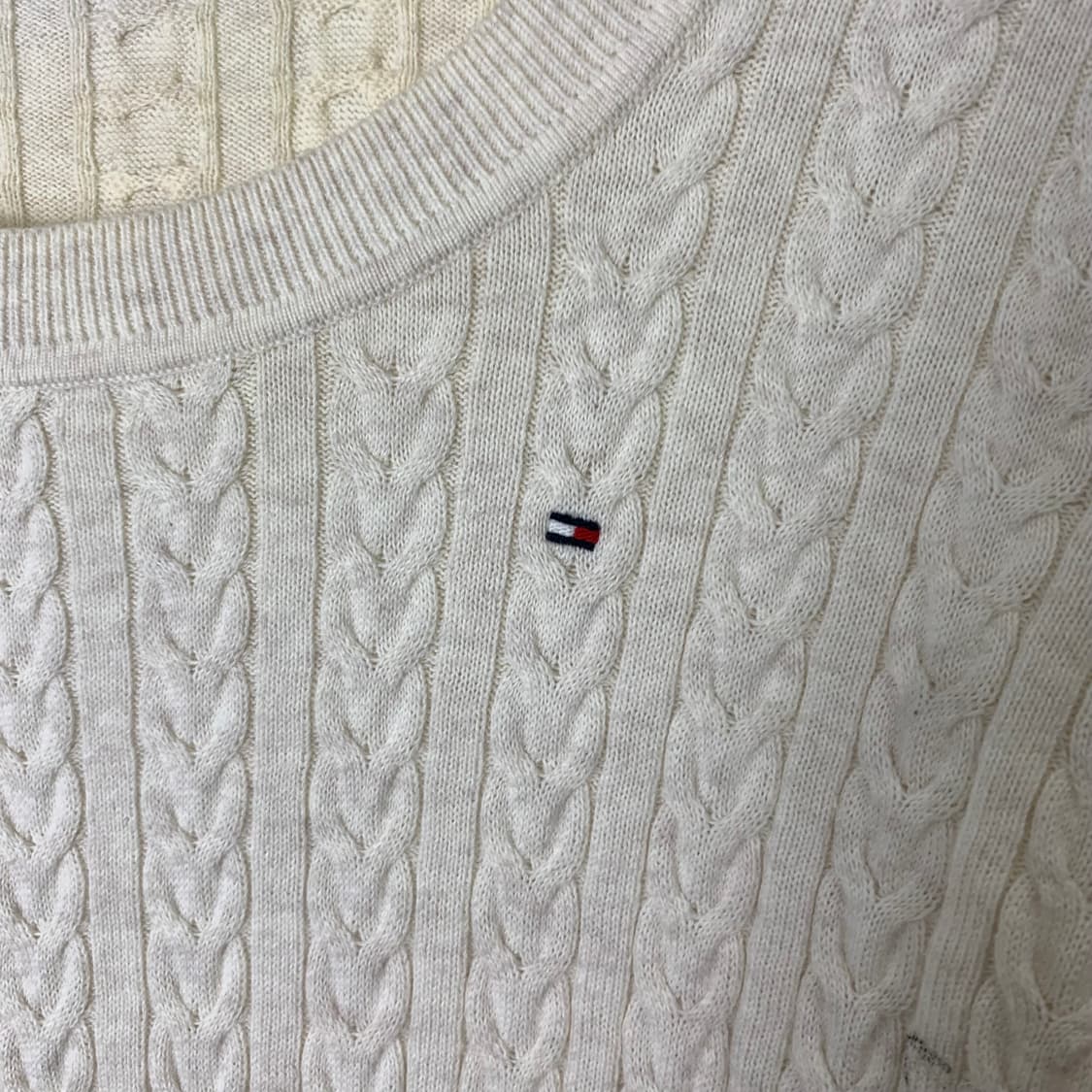 타미힐피거 화이트 꽈배기 니트 상품이미지3