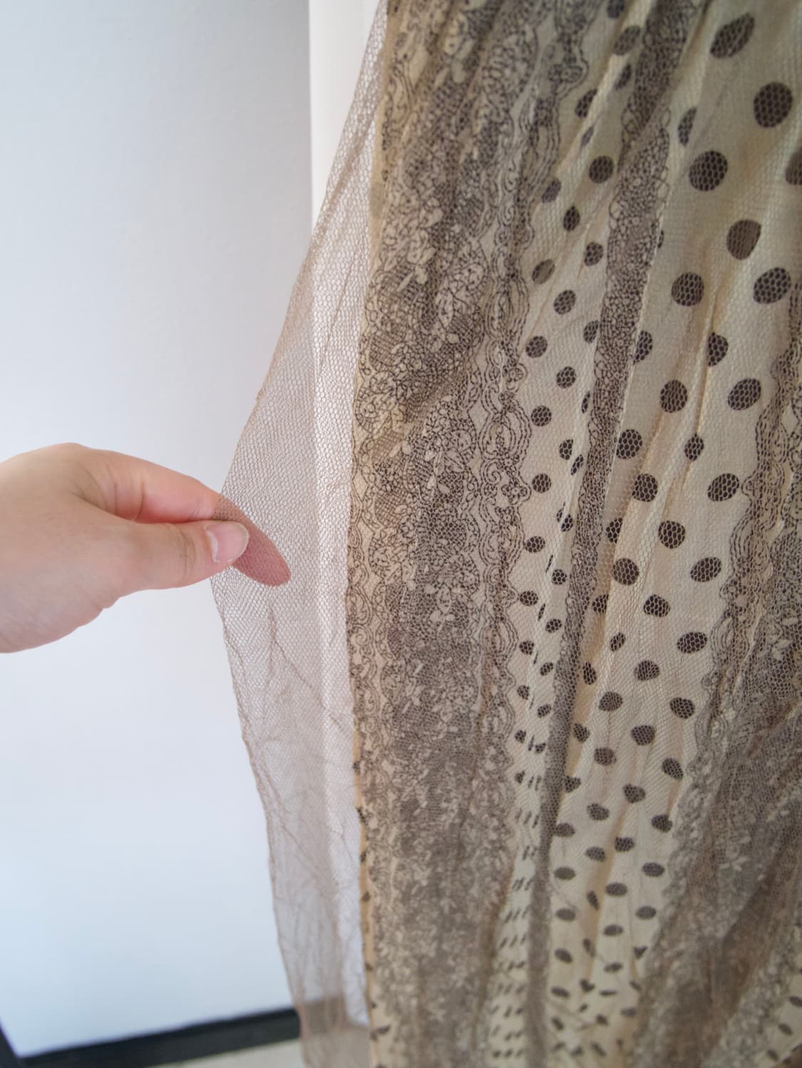 embossing mash layered dress- 상품이미지7