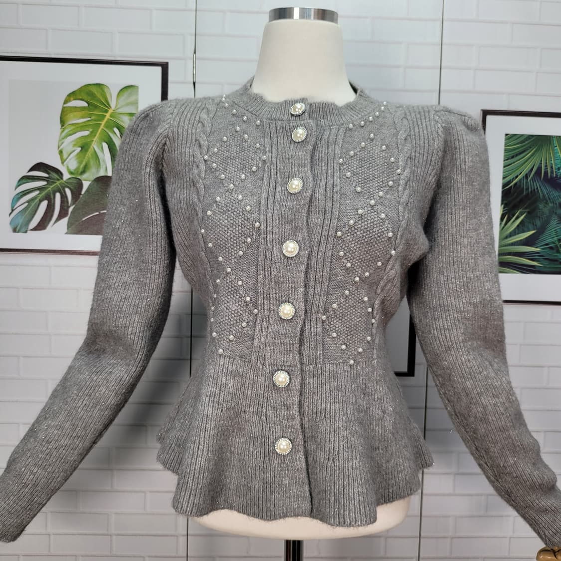 JJ지고트 진주 페플럼 가디건 니트 자켓 프리 사이즈 새상품급 상품이미지2