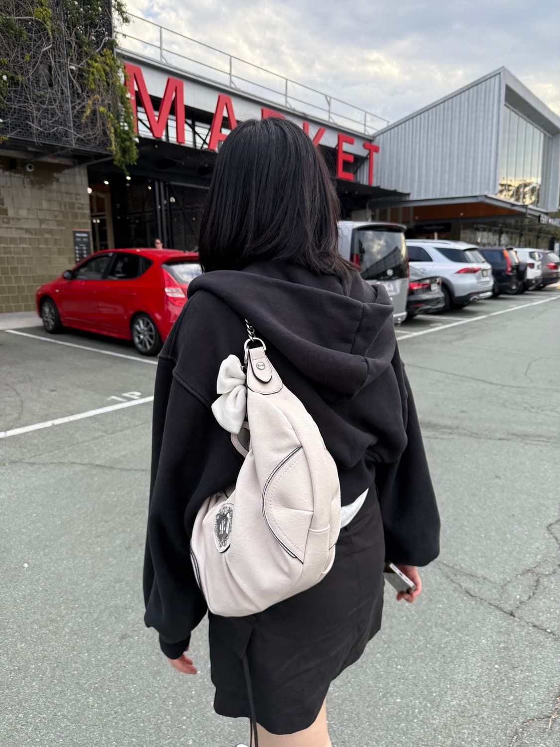 쥬시꾸뛰르 대대장 화이트 가죽숄더백 상품이미지4