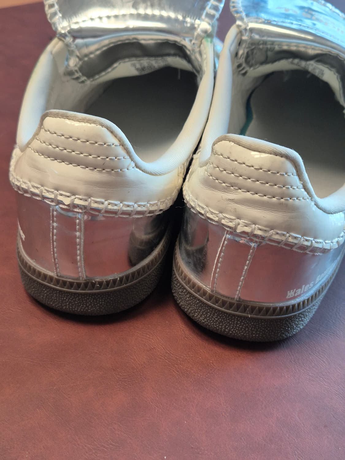 실착용1회 245 아디다스x웨일스 보너 삼바 실버메탈릭 상품이미지4