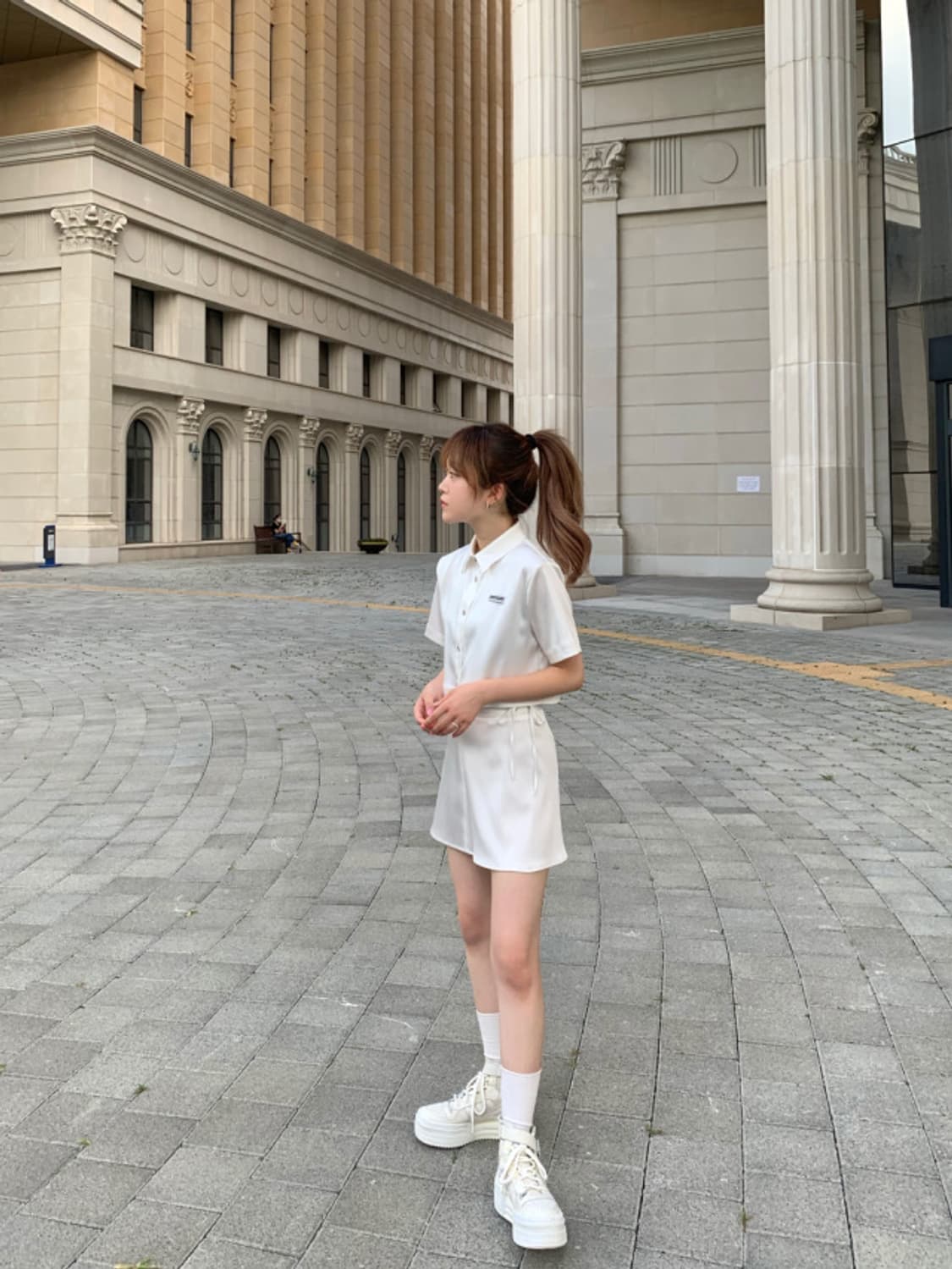 라뇨 체리퀴리 아일렛 새틴 셔츠 & 새틴 미니 스커트 상품이미지6