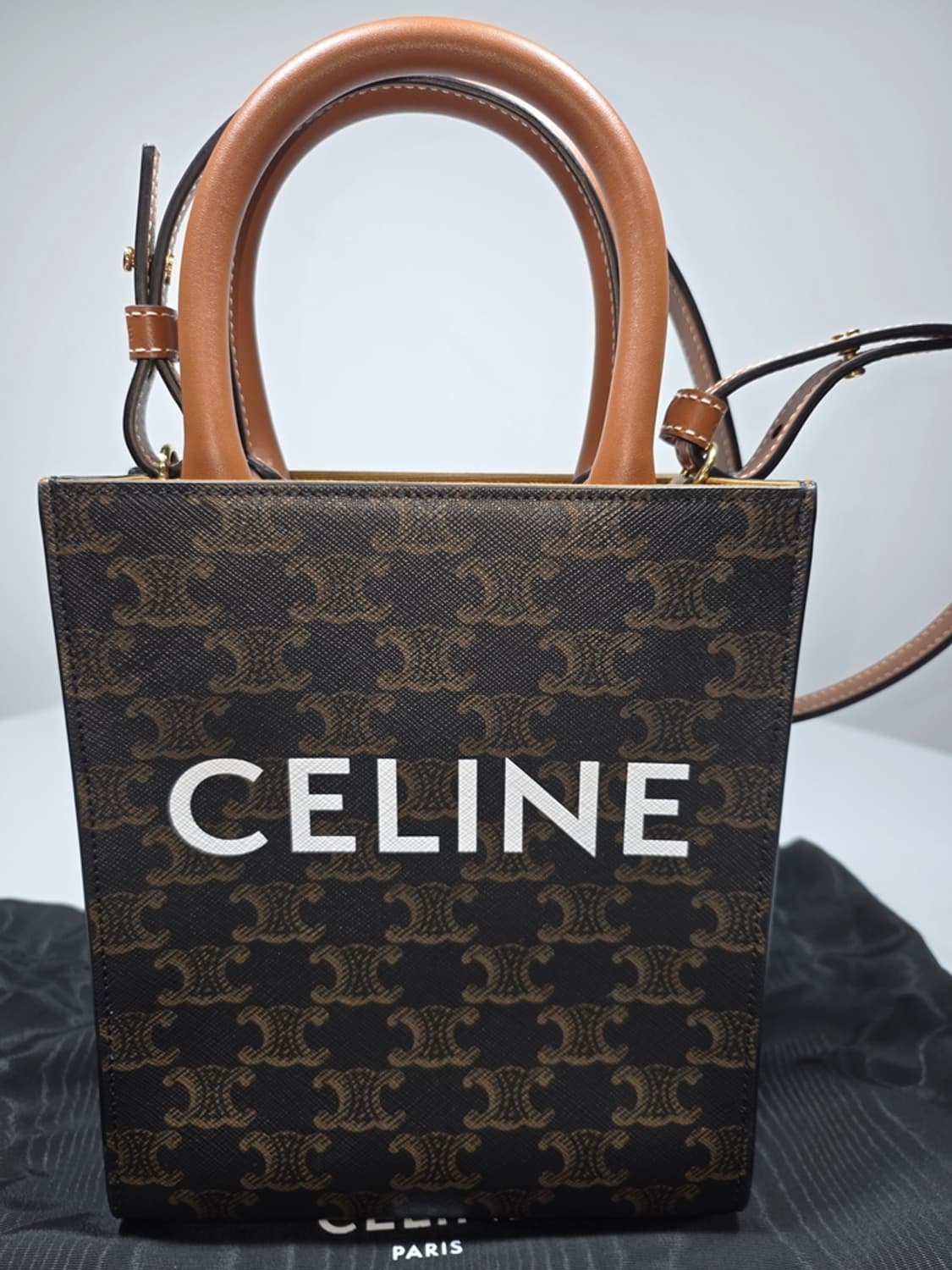 셀린느 버티컬 카바스백 미니 상품이미지2