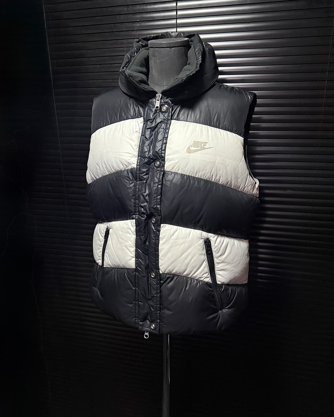 나이키 스트라이프 흰 검 패딩 조끼 베스트 L 100 블랙 화이트 덕다운 상품이미지1