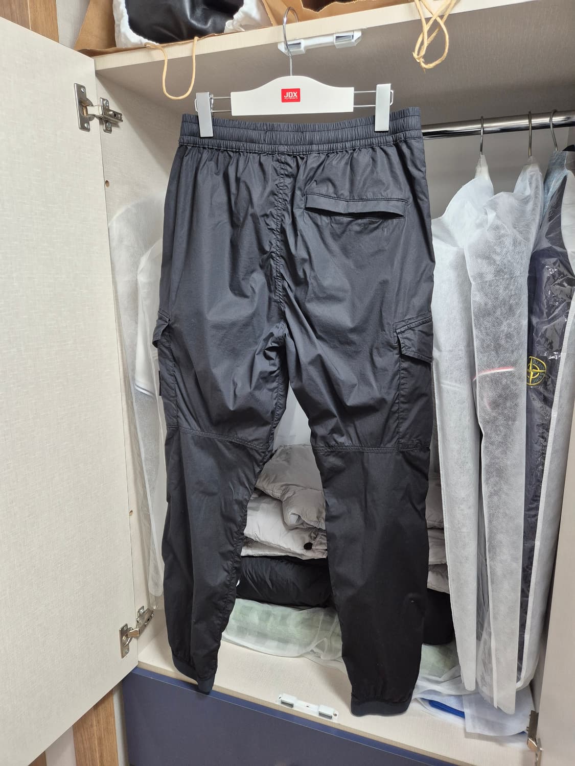 새상품급 스톤아일랜드 카고조거팬츠30 블랙 상품이미지2