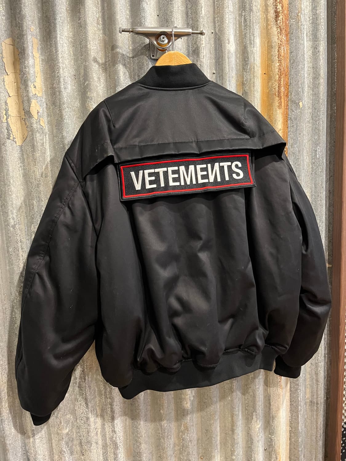 베트멍 2020쇼 런웨이 첫번째 착장 봄버 상품이미지5