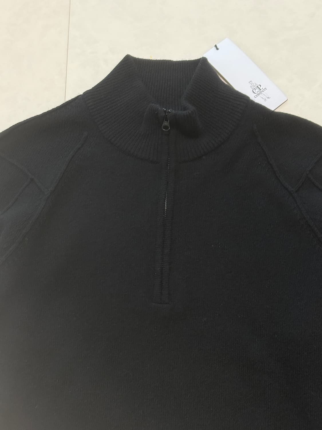 씨피컴퍼니 하이 넥 지퍼 스웨터 상품이미지3