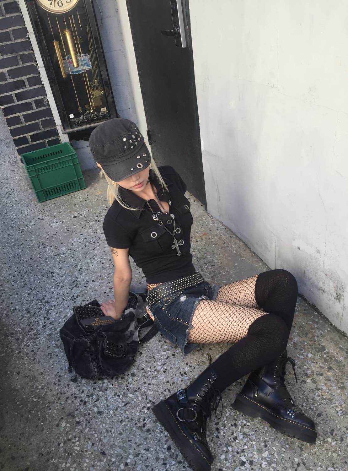 00s Eyelet Gothic T-shirt 상품이미지2
