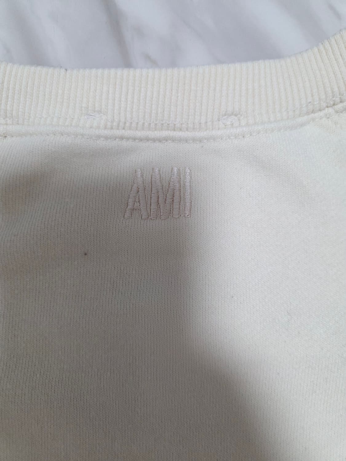 아미 빅하트 자수 맨투맨  상품이미지4