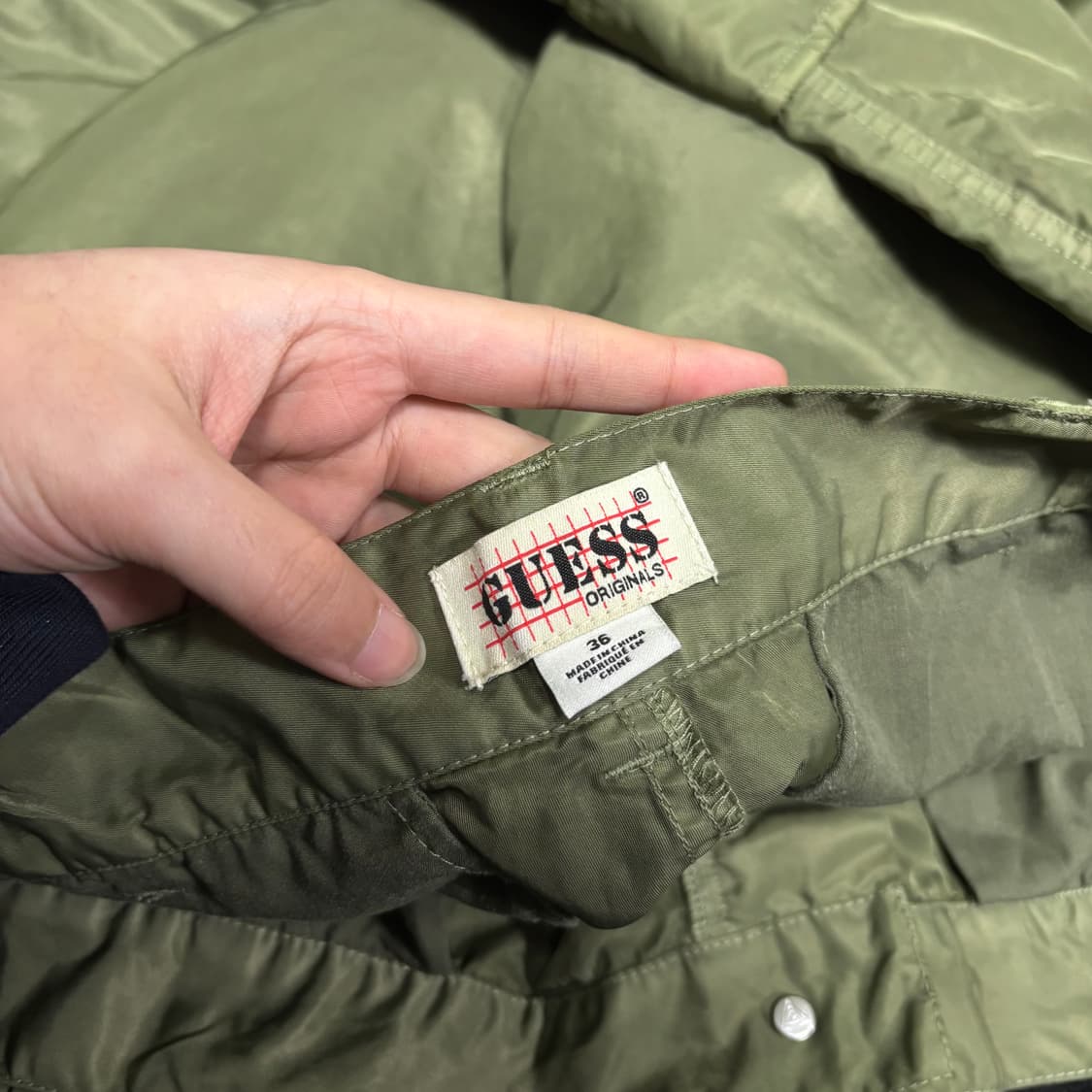 36 게스 카키 와이드 멀티포켓 나일론 카고팬츠 상품이미지4