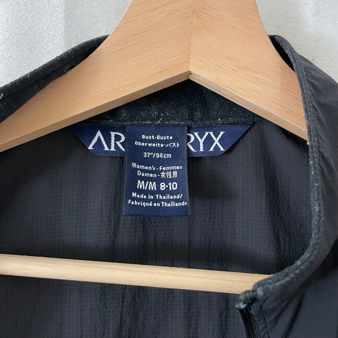 아크테릭스 블랙 집업 베스트 상품이미지8