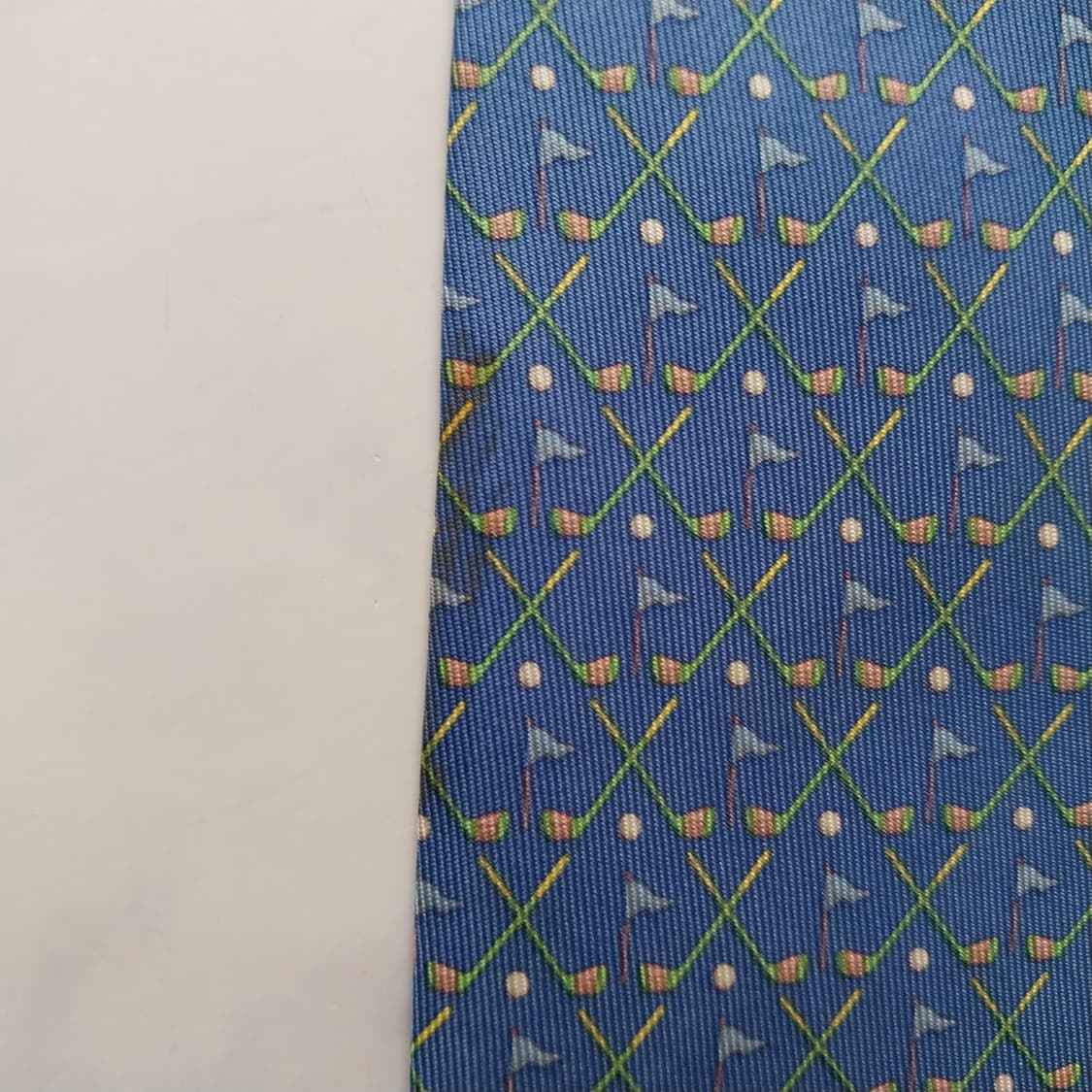 살바토레 페라가모 실크 골프패턴 넥타이 9.3cm B등급 K1266
 상품이미지6