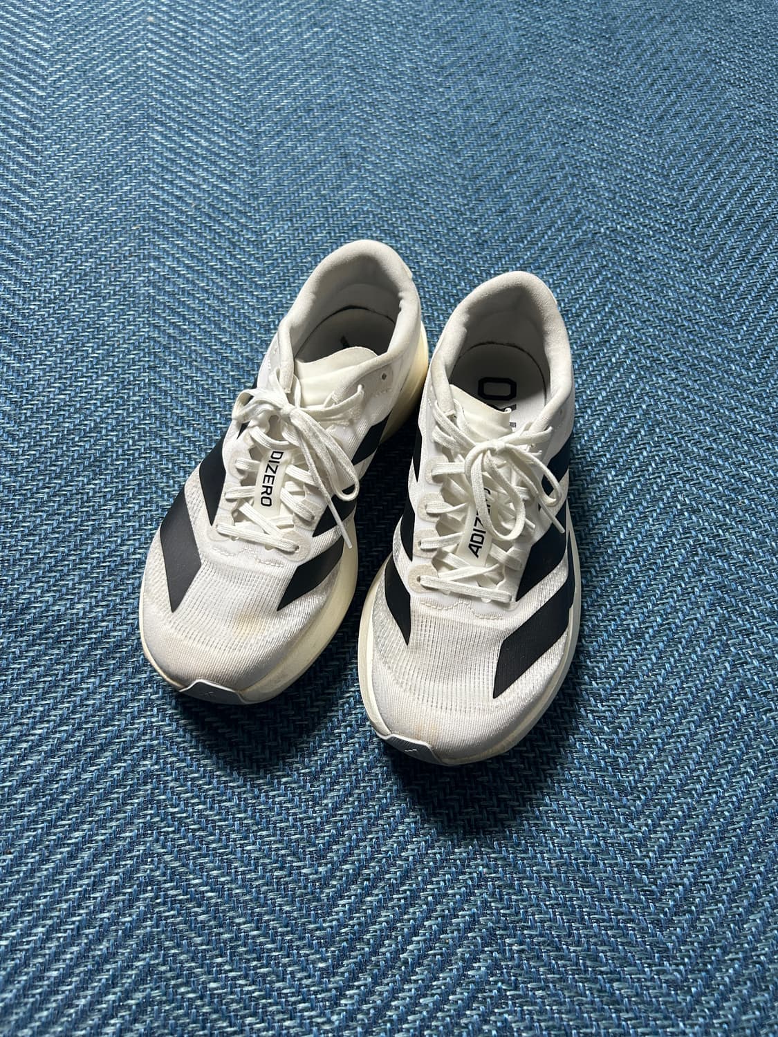 아디다스 아디제로 흰색 러닝화 235mm 상품이미지1