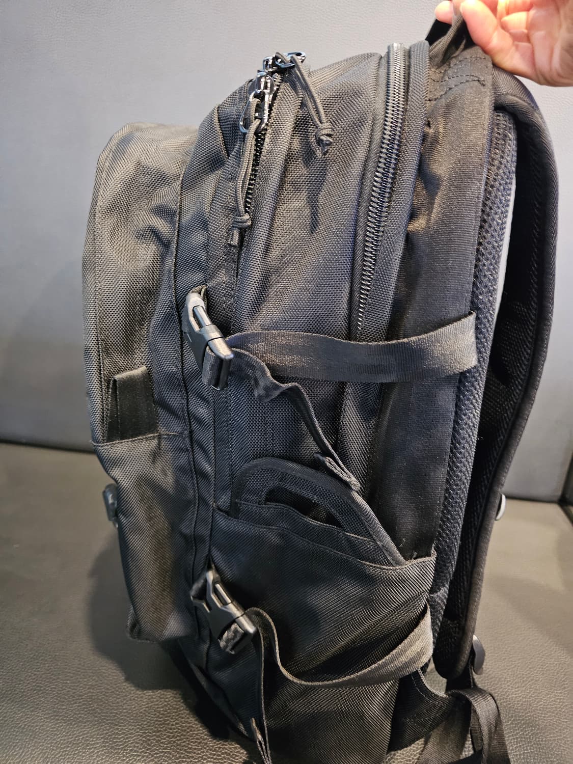 뉴에라 그라파이트 색상 백팩 상품이미지7