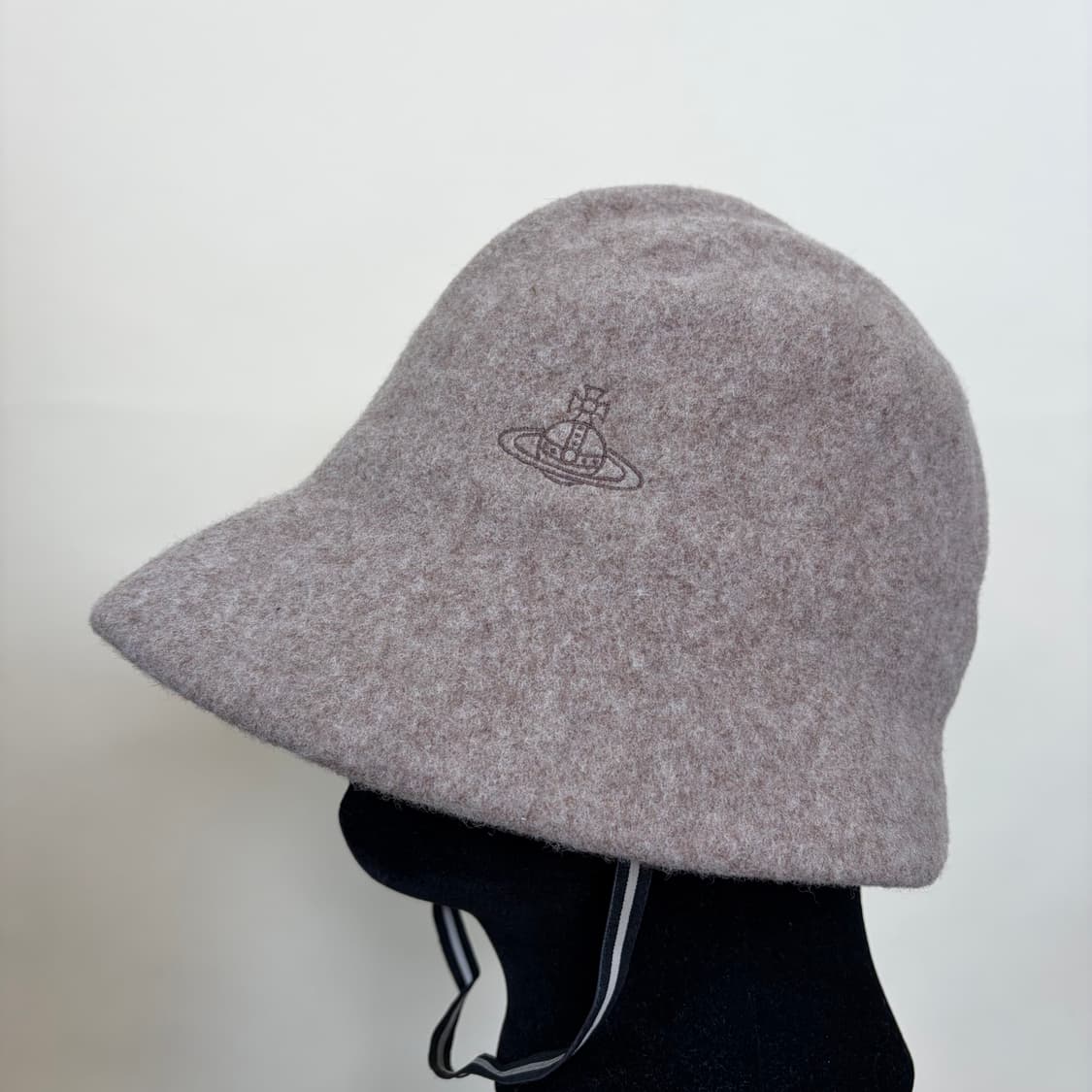 비비안웨스트우드 우먼스 울 버킷햇 상품이미지2