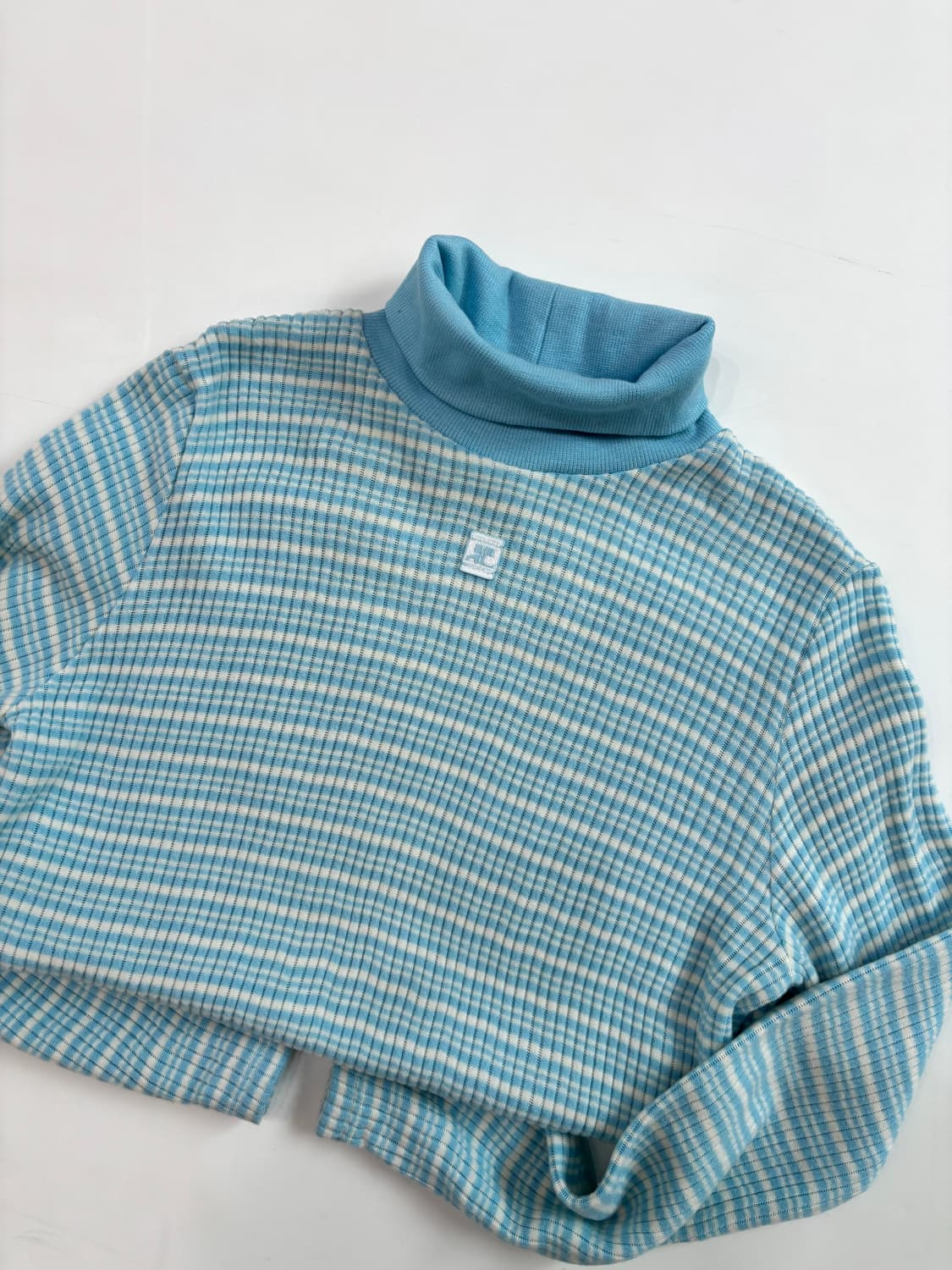 Courreges 꾸레쥬 스카이블루 컬러 터틀넥 니트 상품이미지4