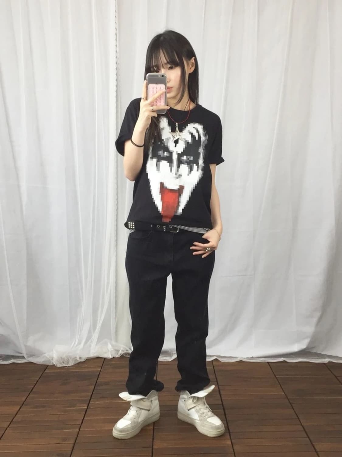UNIQLO UT KISS Graphic Tee Black 상품이미지2