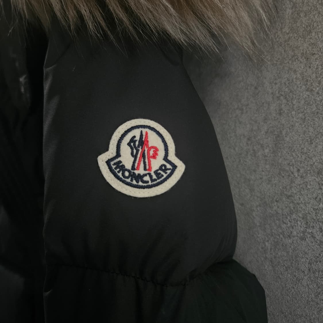 [백화점판 새상품] 몽클레어 퍼드슨 / 허드슨 패딩 1사이즈 상품이미지2