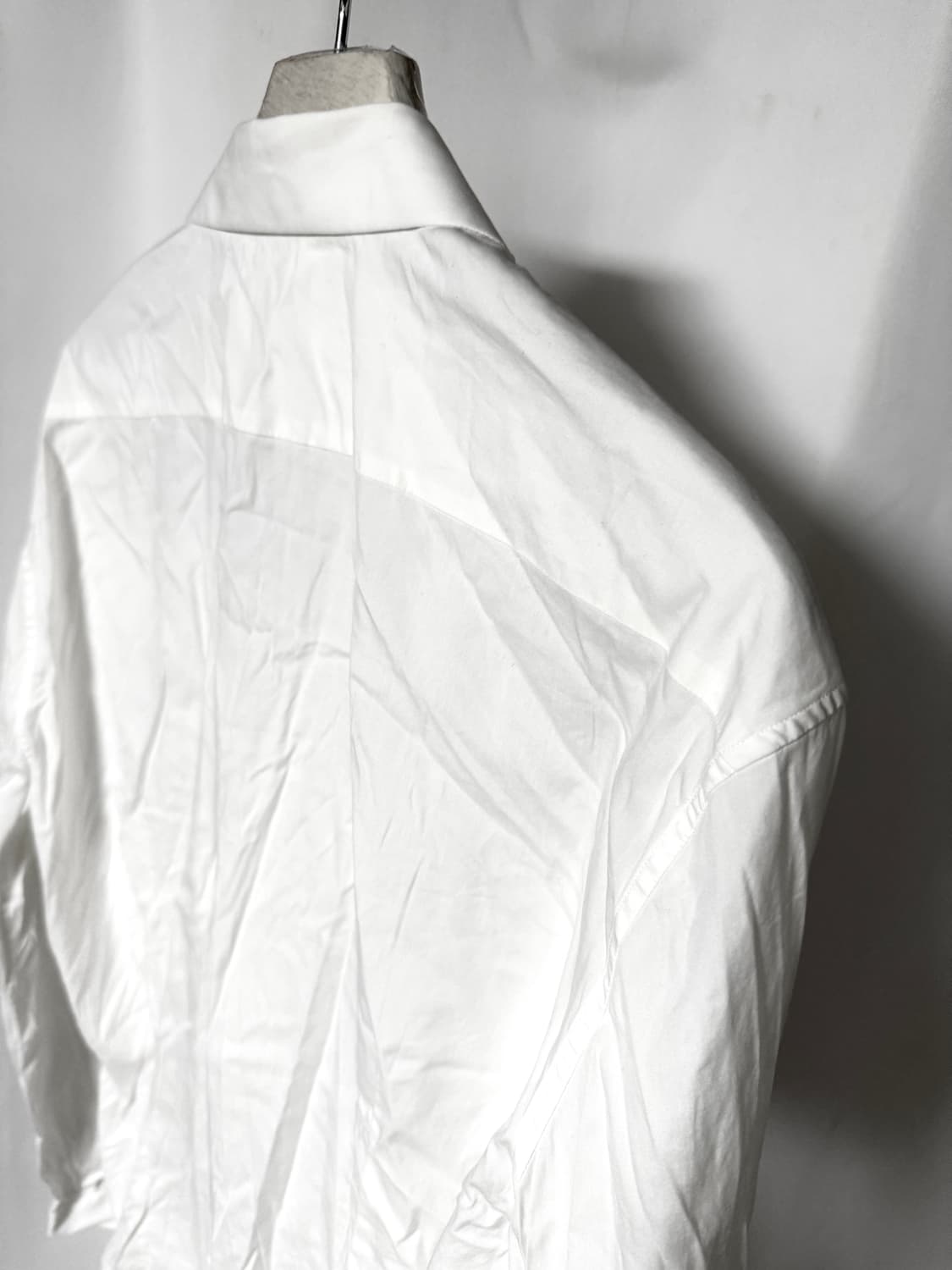 발렌시아가 15s 클래식 스트레이트 셔츠 상품이미지8