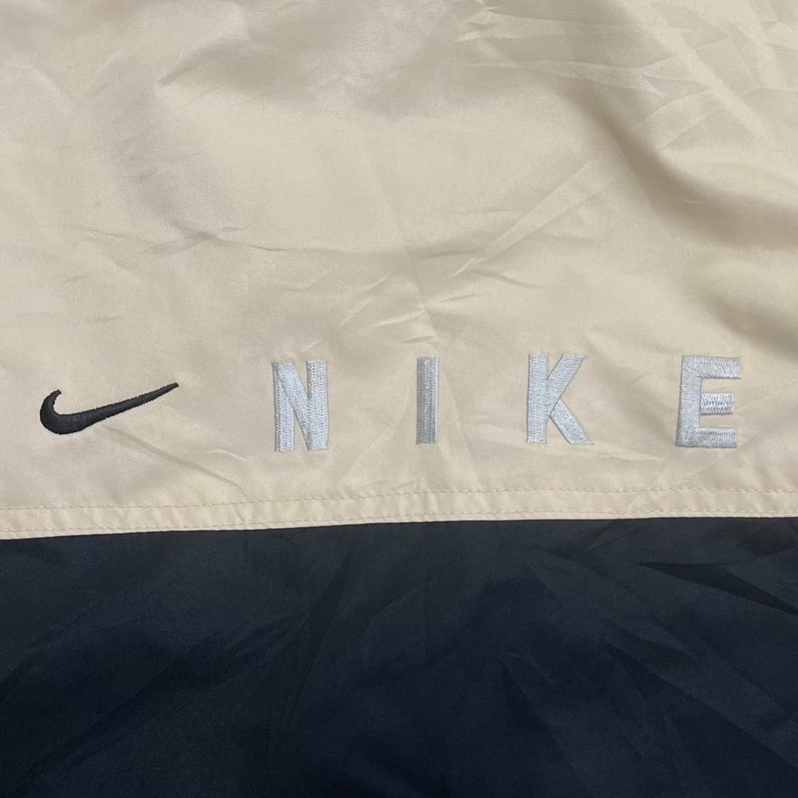 Nike 90,s  나이키 백 자수 스우시 베이지 블랙 상품이미지4
