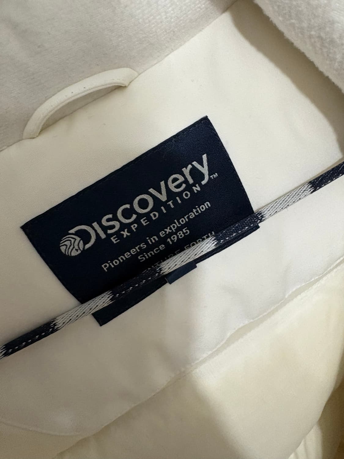 디스커버리 화이트 패딩 상품이미지6