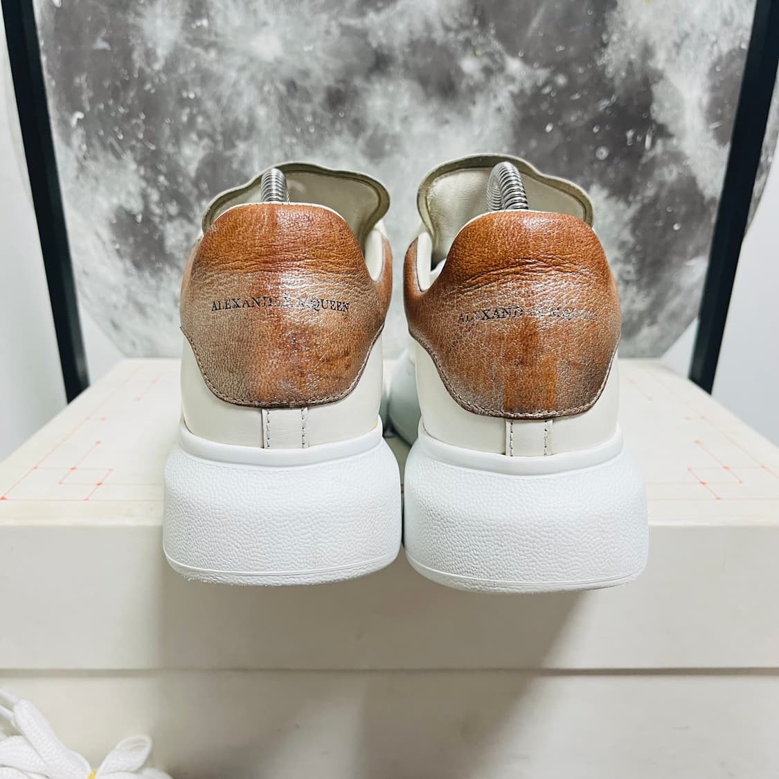 정품 38) 알렉산더 맥퀸 오버솔 스니커즈 240~245 상품이미지4