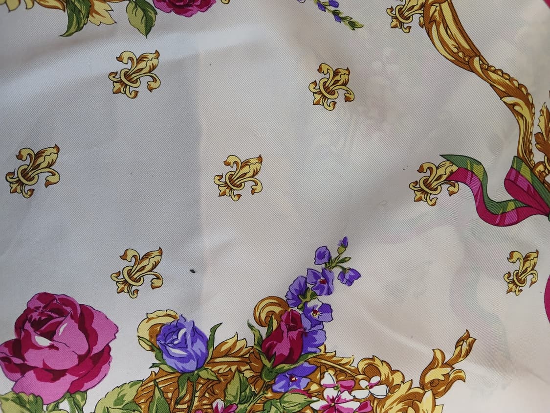 펠릭스 뷰흘러 베르사유의 장미 실크 사각스카프 상품이미지3